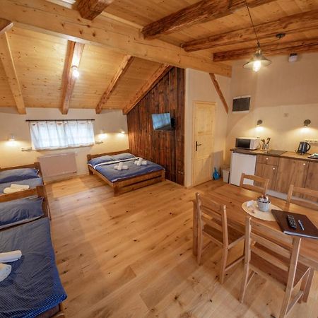 Apartment Ve Mlyne Teplice nad Metuji Ngoại thất bức ảnh