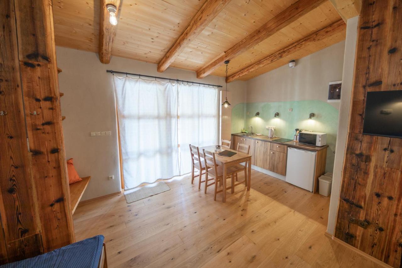 Apartment Ve Mlyne Teplice nad Metuji Ngoại thất bức ảnh