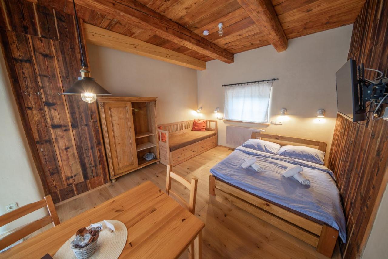 Apartment Ve Mlyne Teplice nad Metuji Ngoại thất bức ảnh