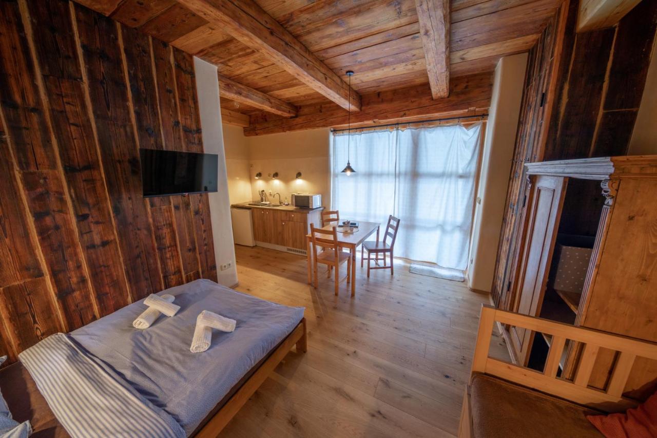 Apartment Ve Mlyne Teplice nad Metuji Ngoại thất bức ảnh