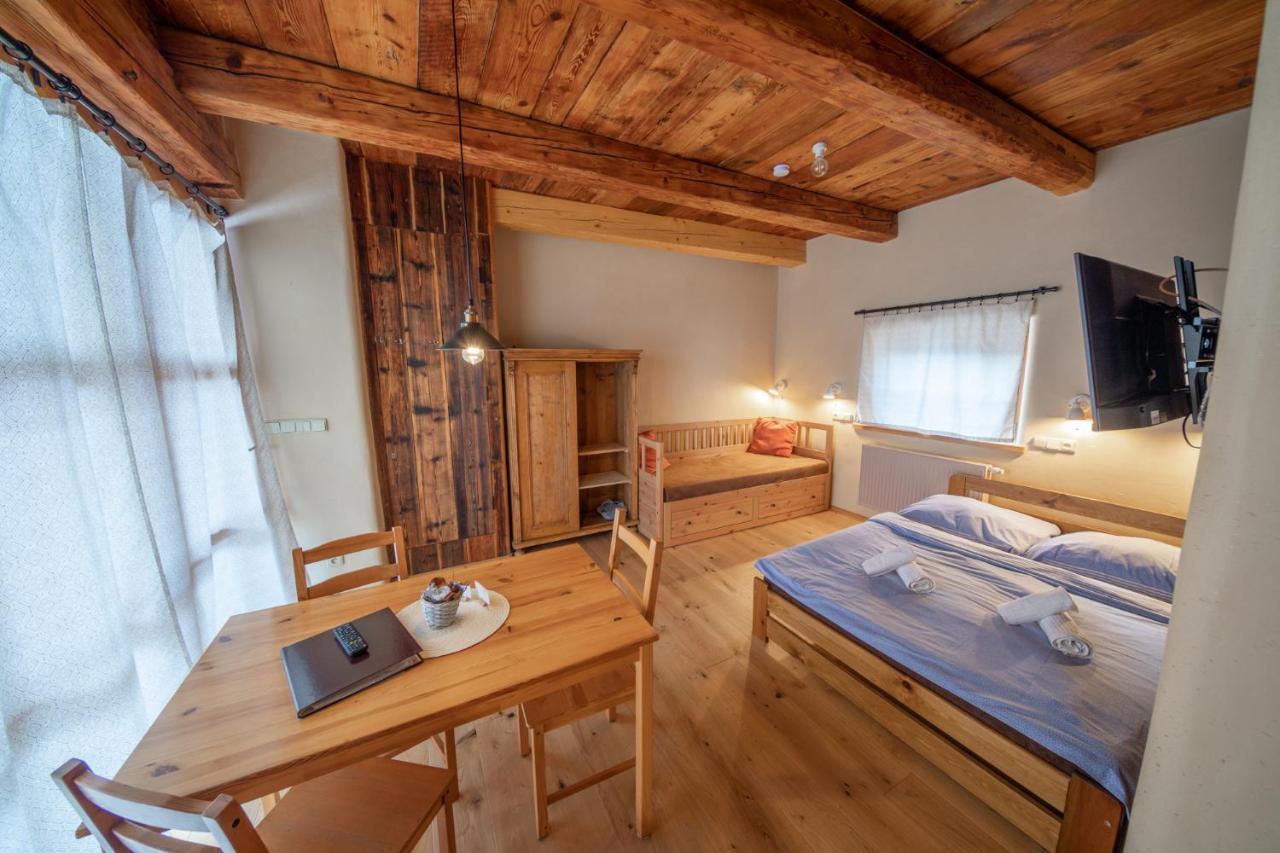 Apartment Ve Mlyne Teplice nad Metuji Ngoại thất bức ảnh