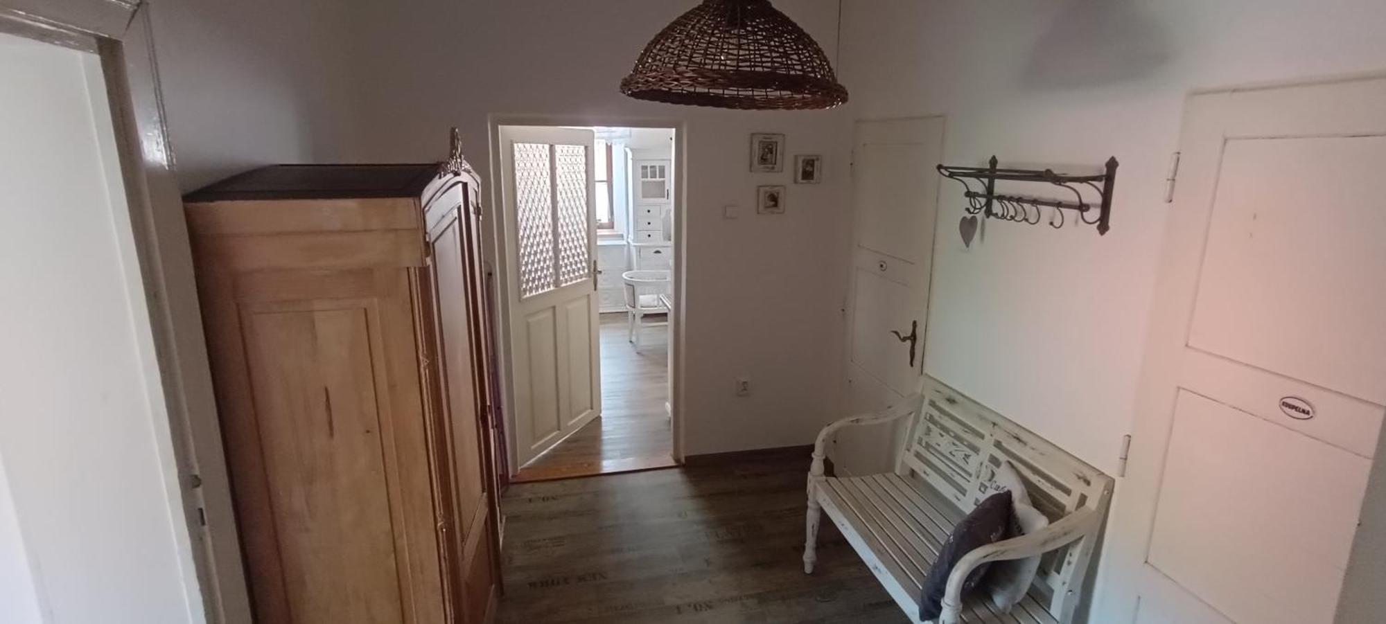 Apartment Ve Mlyne Teplice nad Metuji Phòng bức ảnh