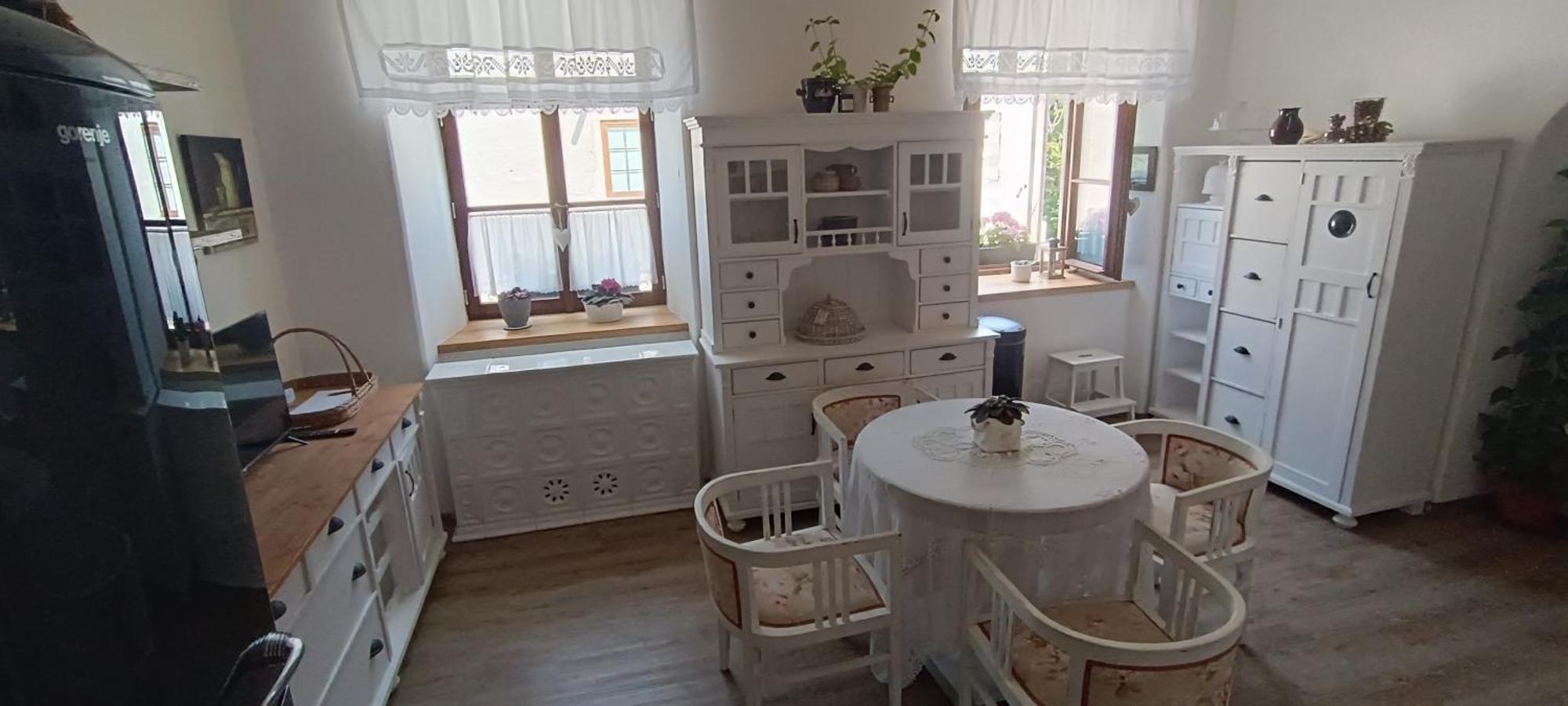 Apartment Ve Mlyne Teplice nad Metuji Phòng bức ảnh